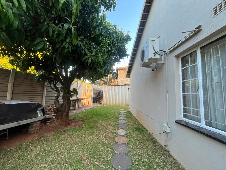 4 Bedroom Property for Sale in Safari Gardens North West